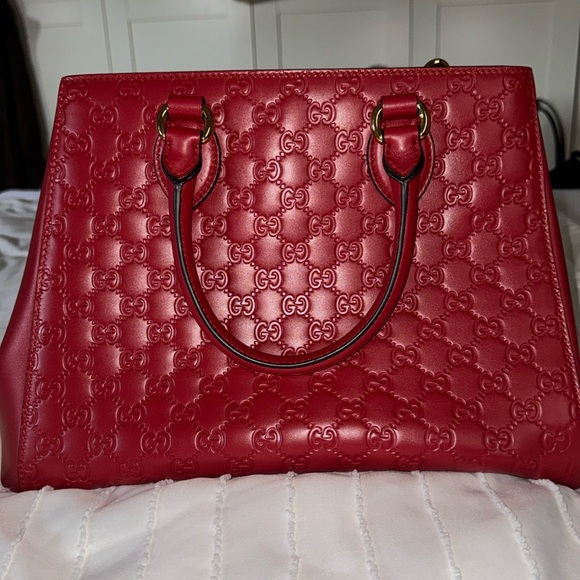 Gucci Handbags - Gucci bag
